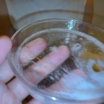 【個人撮影】赤城穂波の舌ブラシで「汚舌苔」採取