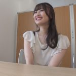 快楽に沼った感じやすくすぐイッちゃうやりたい盛りのJDオフィスで初めての3Pで上下責めでガックガクで連続中出し！