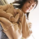 私のニーハイパンチラずっと見てるよね？見てるだけでいいの？触りたくないの？いいよ触って一緒にシコシコパンパン気持ちよくなろうよ！ 澪川はるか